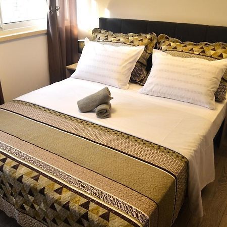Apartments Rina - Kneze Račišće Εξωτερικό φωτογραφία