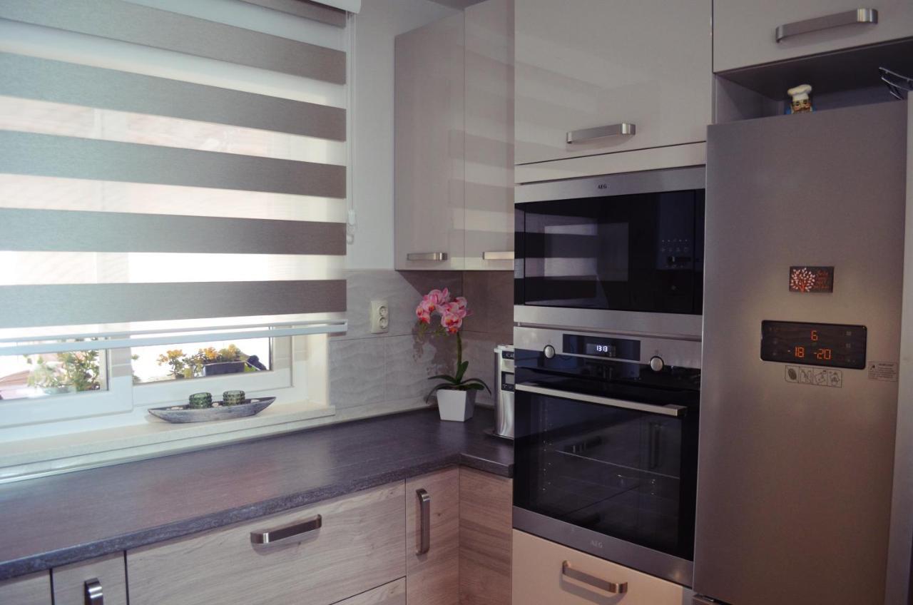 Apartments Rina - Kneze Račišće Εξωτερικό φωτογραφία