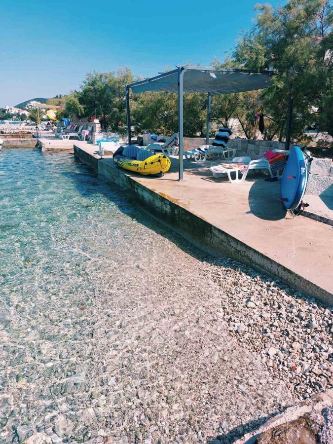 Apartments Rina - Kneze Račišće Εξωτερικό φωτογραφία