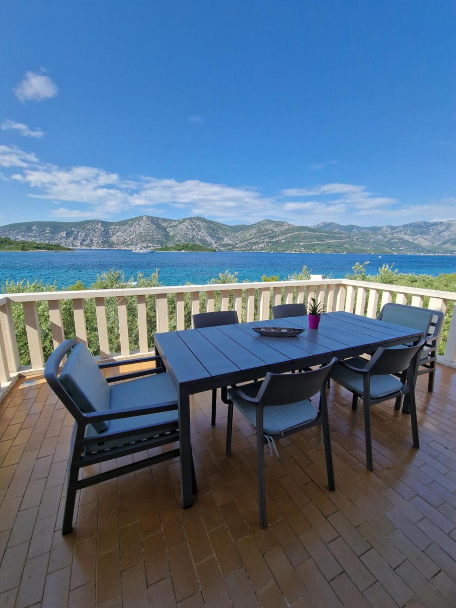 Apartments Rina - Kneze Račišće Δωμάτιο φωτογραφία